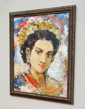 OIL PAINTING IN TEXTURED STYLE OF A BALINESE LADY.