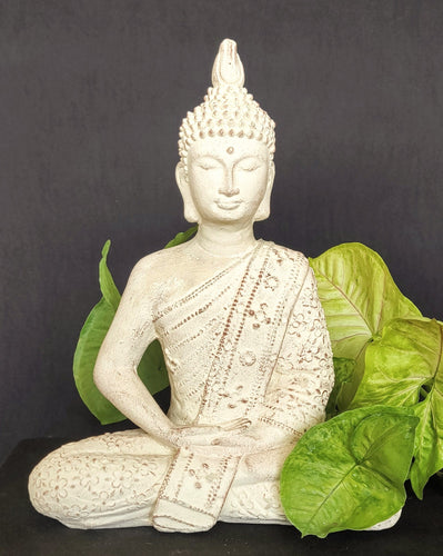 TABLE - OUTDOOR DECOR: Beautiful Stone Meditating Buddha, sitting in Lotus Pose.